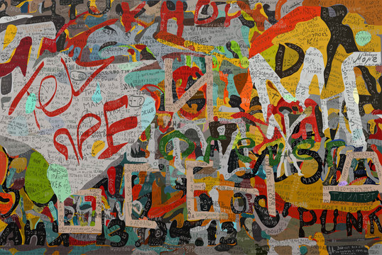 Memory wall Victor Tsoi, to the died musician. Daily children and young people write new records which rub clean old and form the new picture