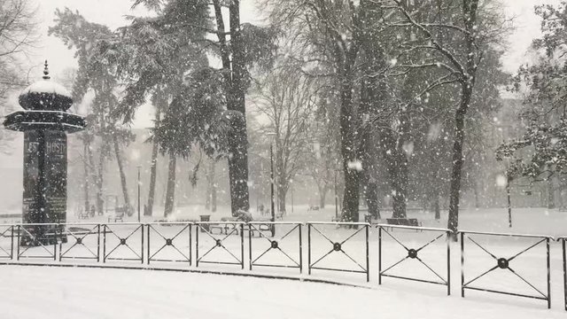 temp&ecirc;te de neige sur Chamb&eacute;ry