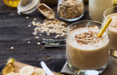 Nutritional smoothie with banana, oat flakes and peanut butter