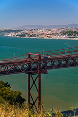Naklejka premium Skyline of Lisbon with Ponte 25 Abril, Portugal