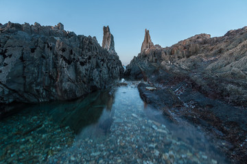 the beach of Gueirua, a disturbing landscape of sharp rocks that emerge from the ocean, pretends to be from another world, with an impressive beauty at dawn, dusk and in the starry night © AGUS