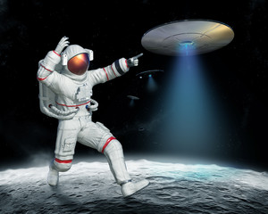 invasion of UFO on the Moon