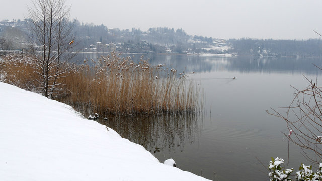 Lago di Annone in inverno