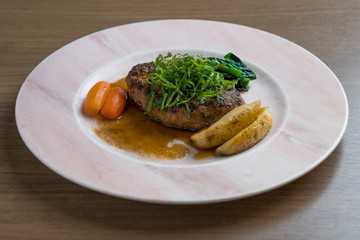 ハンバーグ和風