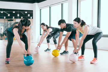 expert instructor starts to educate a team