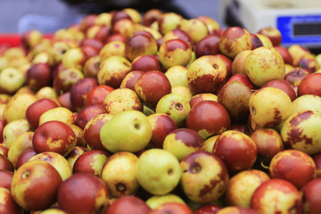 Retail fresh dates