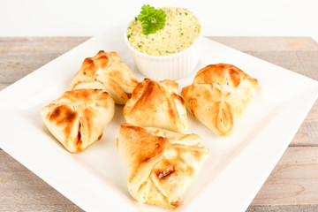 gefüllte Pizzabrötchen