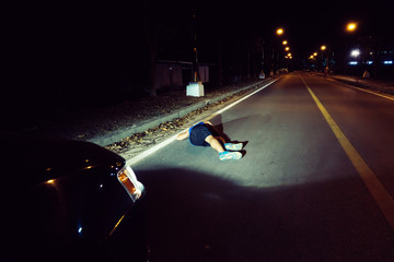 Accident the car hit the runner on the highway road in the midnight, Police slince.