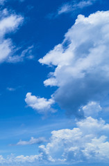 Obraz premium Cloud structure at sky like a human face