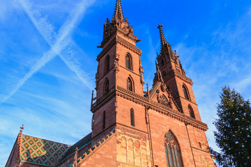 Fototapeta na wymiar architectural detail of the protestant cathedral of Basel