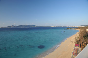 Fototapeta na wymiar 沖縄県名護市の綺麗な海