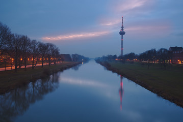 Morgengrauen am Neckar