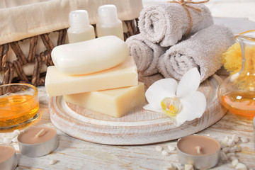 mini shampoo and mini bath gel white orchid and natural body soaps with sunflower oil