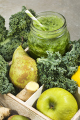 Healthy detox smoothie with kale, pear and ginger