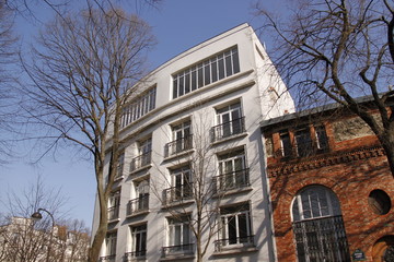 Immeuble du quartier de Montmartre à Paris	