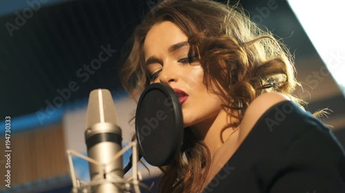 who-recorded-the-song-young-girl