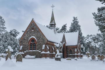 Fototapeta na wymiar Wymondham cemetery Chapel in the snow