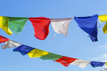 Gebetsfahnen - Gebetsflaggen - Himalaya - Buddhismus - Tibet - Windpferd - bunt - Wind