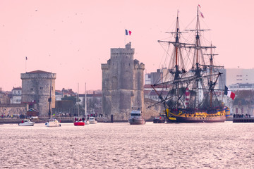Le Port de la Rochelle et l'hermione 