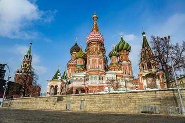 Fototapeta na wymiar MOSCOW, RUSSIA - MARCH 3, 2018: Exterior of the famous St. Basil's Cathedral on Red Square 