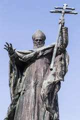 Fototapeta na wymiar Cardinal Lavigerie Statue Bayonne France