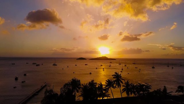 coucher de soleil dans les cara&iuml;bes