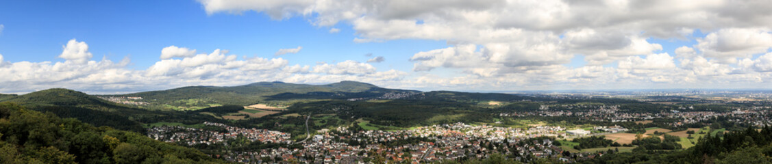 Fototapeta na wymiar Panorama of the Taunus low mountain rang