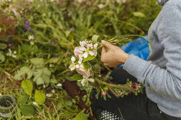 wreath weaving
