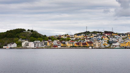 Fototapeta na wymiar Spring in Kristiansund
