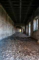 Fototapeta na wymiar Mosteiro em ruínas e abandonado