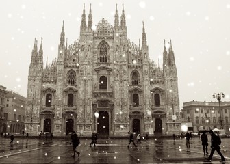 duomo milano neve