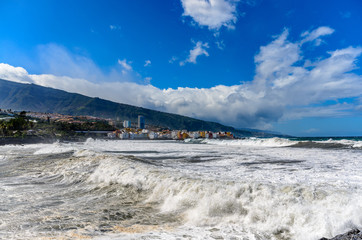 Sturm auf Teneriffa -  Der Strand San Felipe