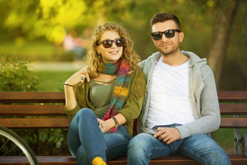 Fototapeta premium Young couple in park bonding