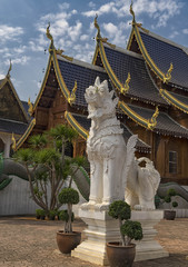 Fototapeta premium Statue at Wat Ban Den Chiang Mai Thailand