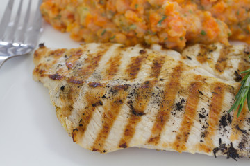 escalope de poulet et purée de carottes