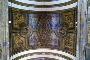 Obraz premium Porto, Portugal. August 12, 2017: Interior of Saint Anthony's Church Congregates built in the 18th century and very polychrome, detail of the ceiling paintings