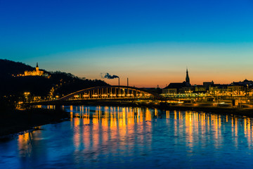 Fototapeta premium Evening town