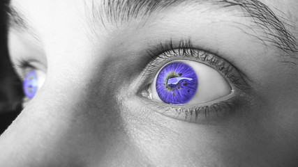 occhi viola femmina lenti colorate