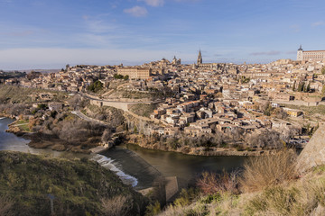 Fototapeta na wymiar Panoramic view of the city of Toledo Spain