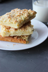 Curd pie crumb