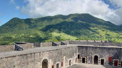 Fototapeta na wymiar Tour de l'île de Saint Kitts et Nevis depuis Basseterre
