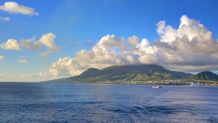 Tour de l'&icirc;le de Saint Kitts et Nevis depuis Basseterre