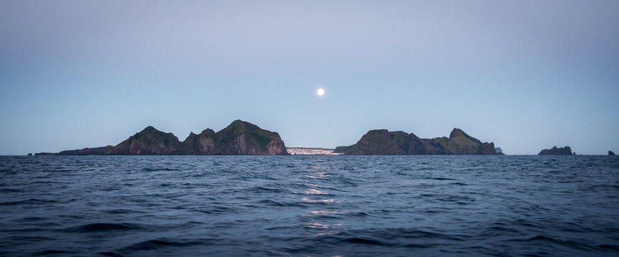 Vestmanner Fullmoon