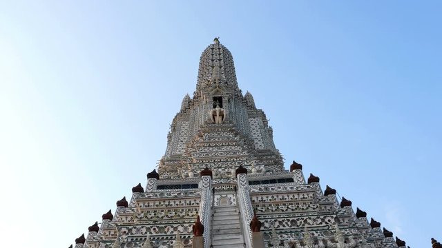 gimbal 4k shot, Prang in Wat Arun Ratchawararam,Temple of Dawn, Bangkok skyline, Bangkok, Thailand