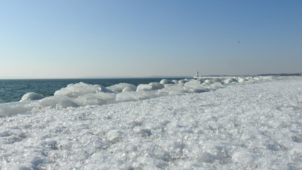 eingefrorener Leuchtturm ins Sassnitz, 