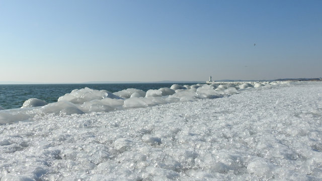 eingefrorener Leuchtturm ins Sassnitz, 