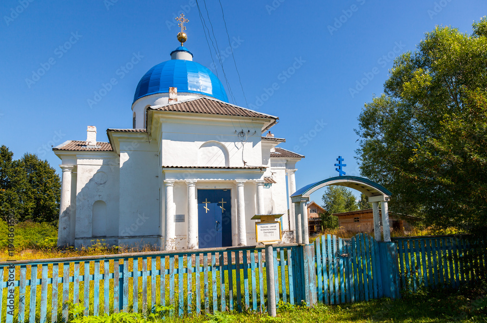 Wall mural Orthodox church of St. Catherine the Great Martyr in Rovnoe, Novgorod region, Russia