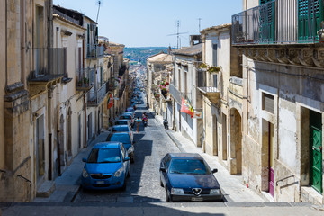 Obraz premium The particular streets of Noto in Sicily are narrow and blocked over time