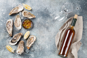 Fresh oysters and white wine