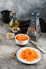 Salad with grated carrot